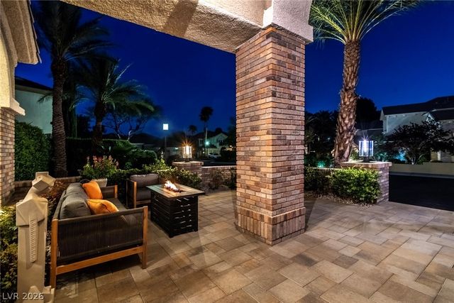 1725 Corta Bella Drive, Las Vegas, NV 89134