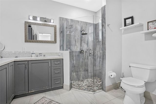 2132 NE 38th Rd, Homestead, FL 33033