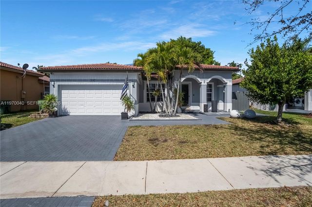 2132 NE 38th Rd, Homestead, FL 33033