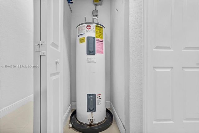 2132 NE 38th Rd, Homestead, FL 33033