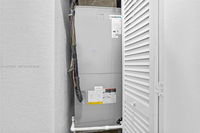 2132 NE 38th Rd, Homestead, FL 33033