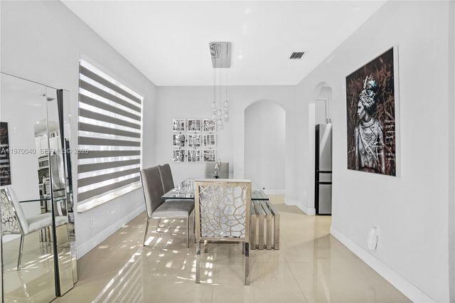 2132 NE 38th Rd, Homestead, FL 33033