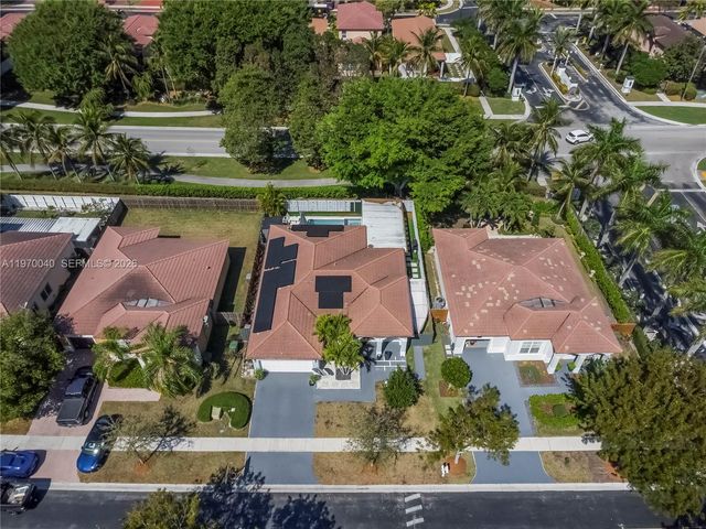 2132 NE 38th Rd, Homestead, FL 33033