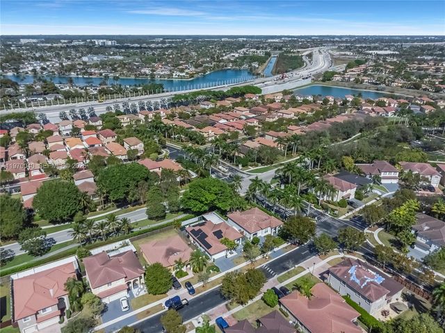 2132 NE 38th Rd, Homestead, FL 33033