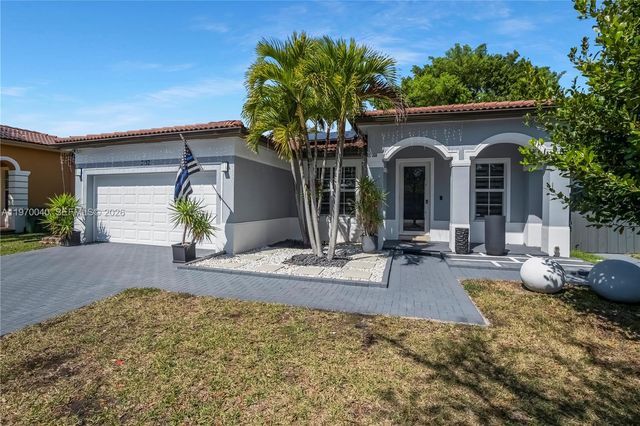 2132 NE 38th Rd, Homestead, FL 33033