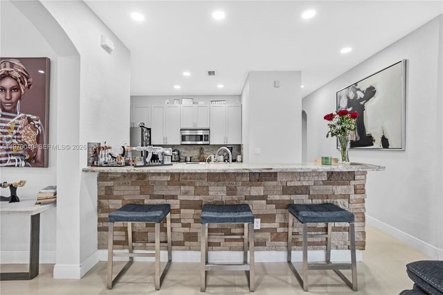 2132 NE 38th Rd, Homestead, FL 33033