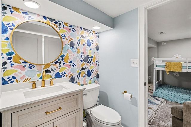 7401 W 65 Street, Mission, KS 66202