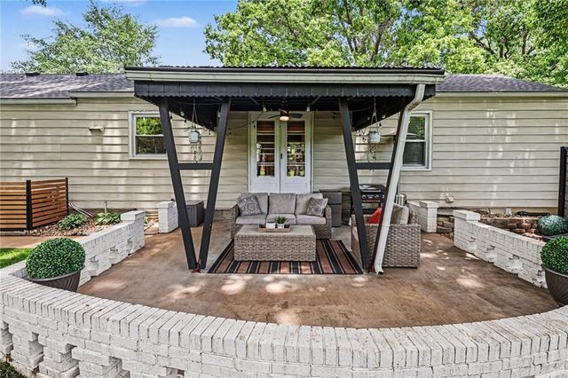 7401 W 65 Street, Mission, KS 66202