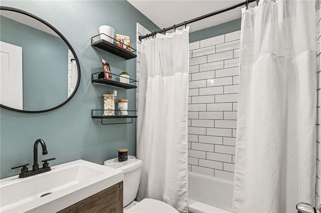 7401 W 65 Street, Mission, KS 66202