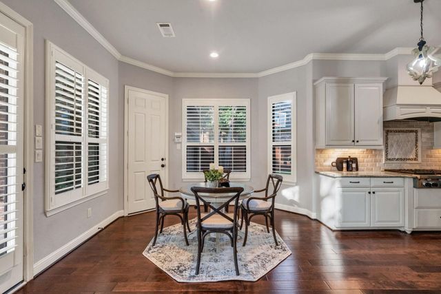107 Del Monte Pines Drive, Montgomery, TX 77316