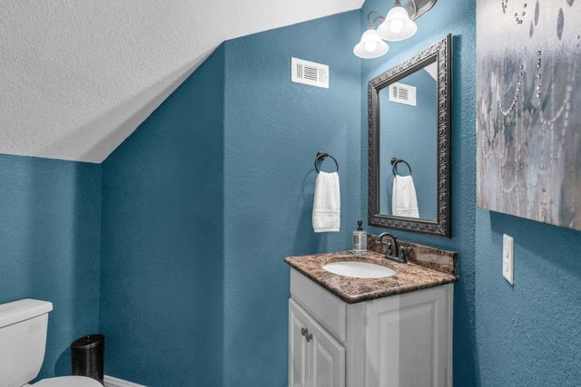 107 Del Monte Pines Drive, Montgomery, TX 77316