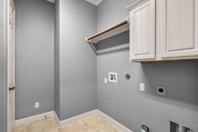 107 Del Monte Pines Drive, Montgomery, TX 77316