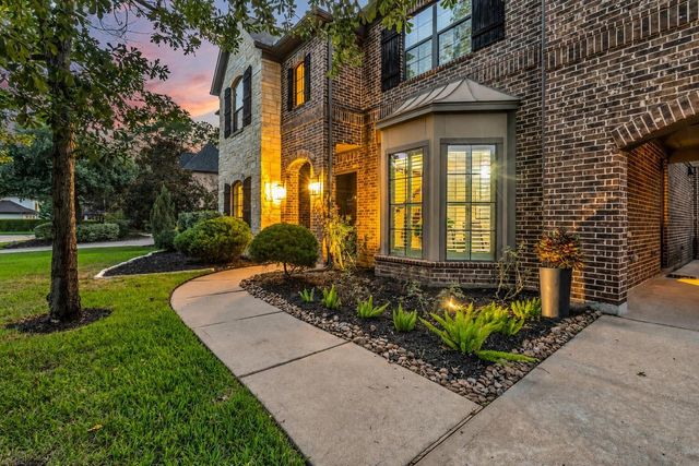 107 Del Monte Pines Drive, Montgomery, TX 77316