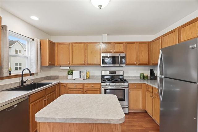 34391 N Barberry Court, Round Lake, IL 60073