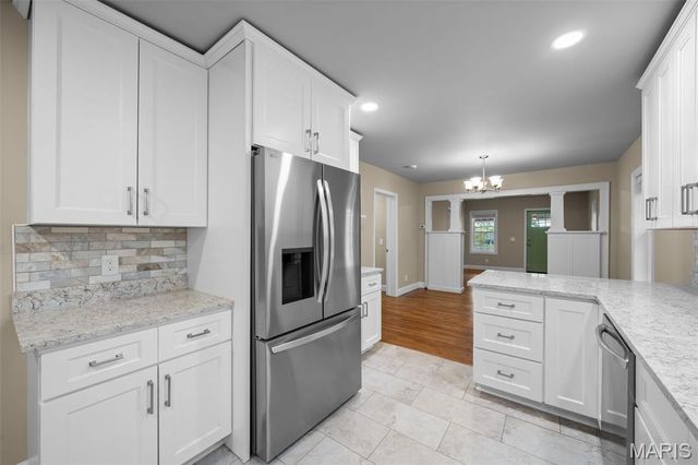7420 Richmond Place, Maplewood, MO 63143