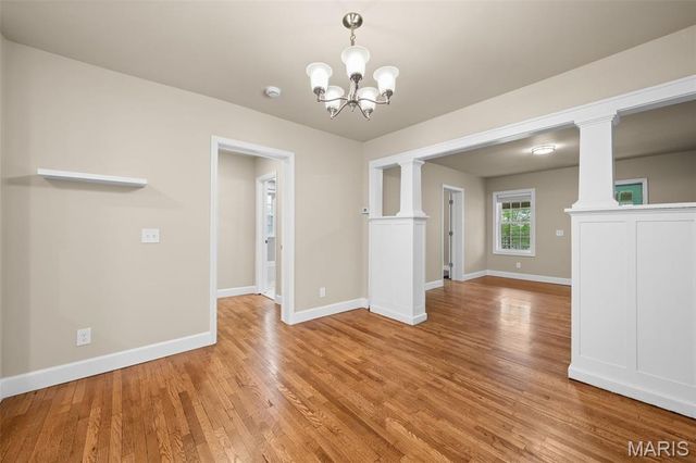 7420 Richmond Place, Maplewood, MO 63143