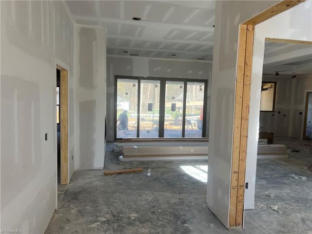 6943 Ridge Road, Lexington, NC 27295