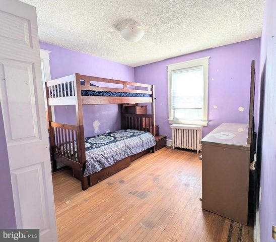 905 EDMONDS AVE, Drexel Hill, PA 19026