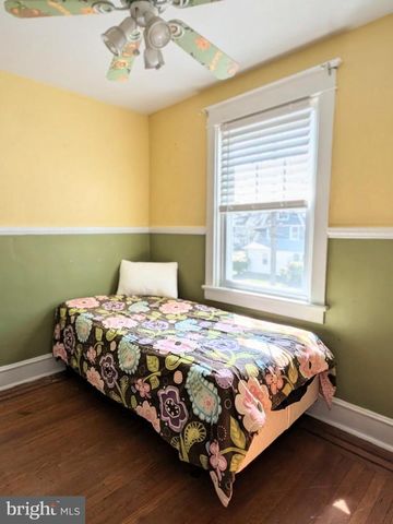 905 EDMONDS AVE, Drexel Hill, PA 19026