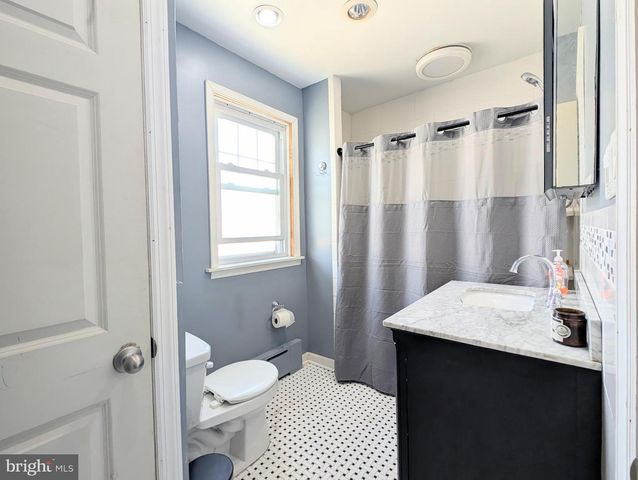 905 EDMONDS AVE, Drexel Hill, PA 19026