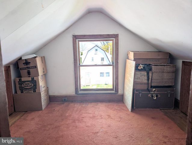 905 EDMONDS AVE, Drexel Hill, PA 19026
