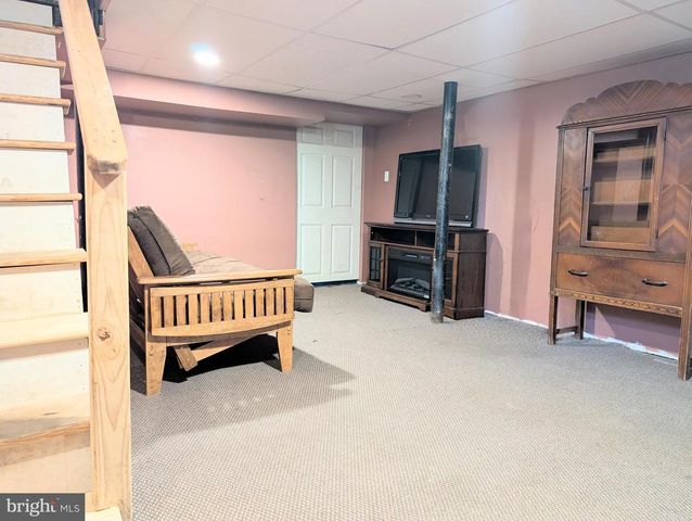905 EDMONDS AVE, Drexel Hill, PA 19026