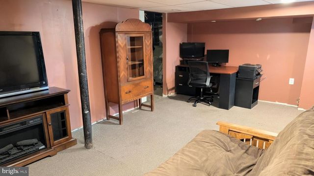 905 EDMONDS AVE, Drexel Hill, PA 19026