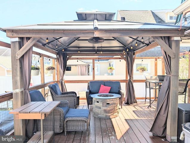 905 EDMONDS AVE, Drexel Hill, PA 19026