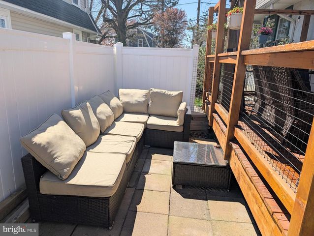 905 EDMONDS AVE, Drexel Hill, PA 19026