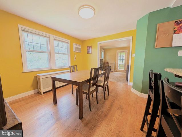 905 EDMONDS AVE, Drexel Hill, PA 19026