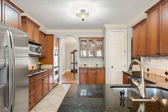 11979 HENNING OAKS LN, Arlington, TN 38002