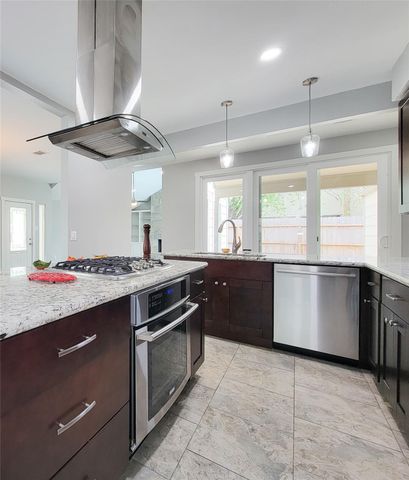 11811 Poplar Creek Drive, Houston, TX 77077