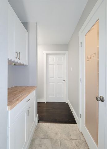 11811 Poplar Creek Drive, Houston, TX 77077