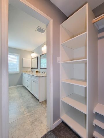 11811 Poplar Creek Drive, Houston, TX 77077