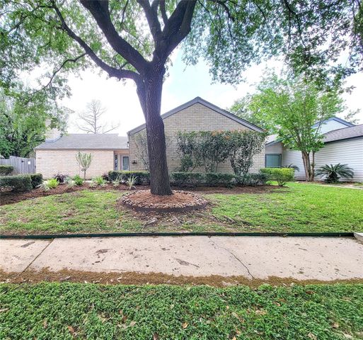11811 Poplar Creek Drive, Houston, TX 77077