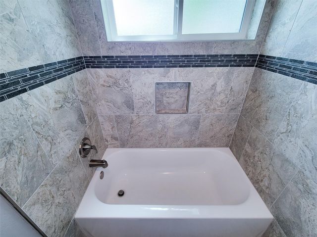 11811 Poplar Creek Drive, Houston, TX 77077