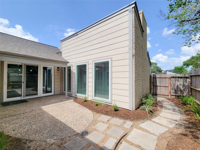 11811 Poplar Creek Drive, Houston, TX 77077