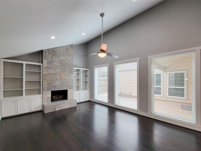 11811 Poplar Creek Drive, Houston, TX 77077