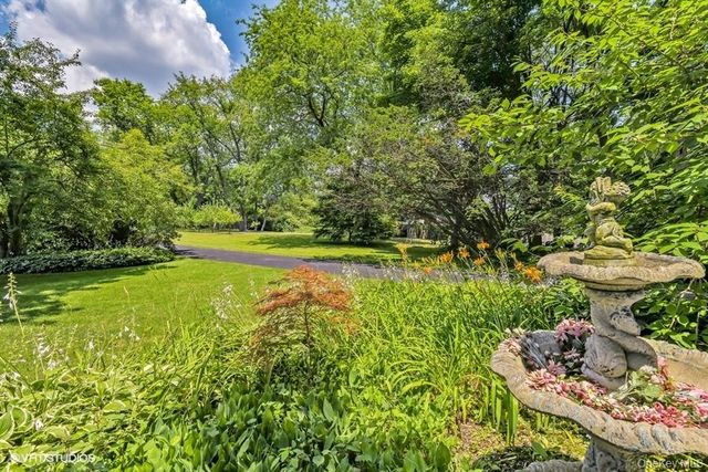 23 Hill House Lane, Glen Head, NY 11545