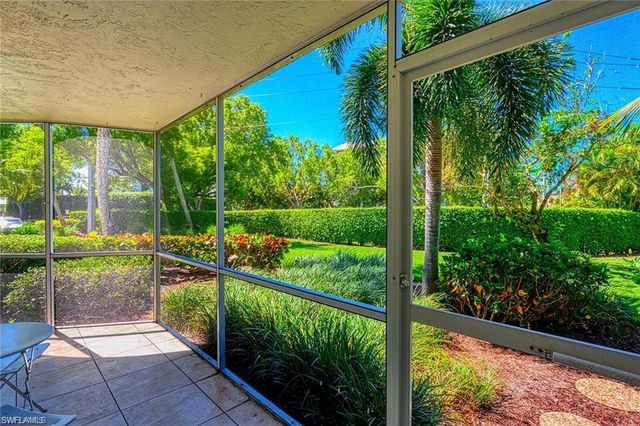 1300 Gulf Shore BLVD N 104, Naples, FL 34102