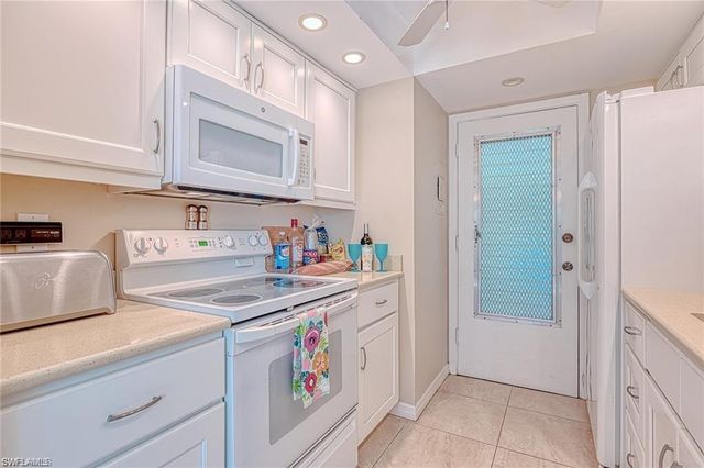 1300 Gulf Shore BLVD N 104, Naples, FL 34102