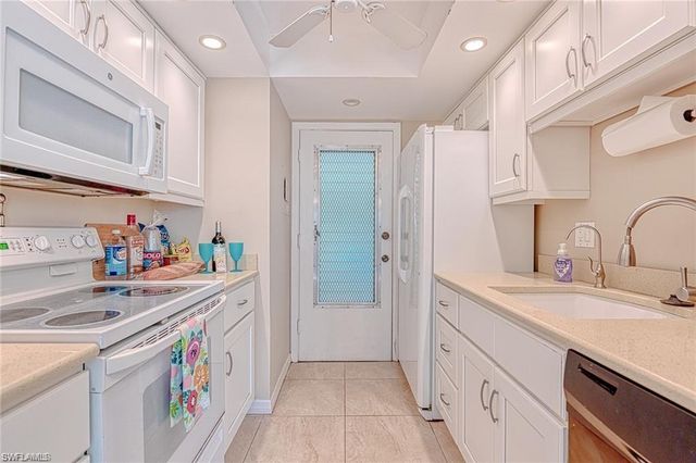 1300 Gulf Shore BLVD N 104, Naples, FL 34102