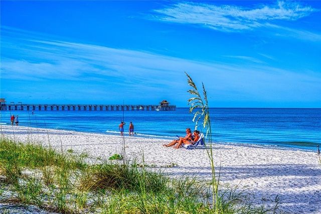 1300 Gulf Shore BLVD N 104, Naples, FL 34102