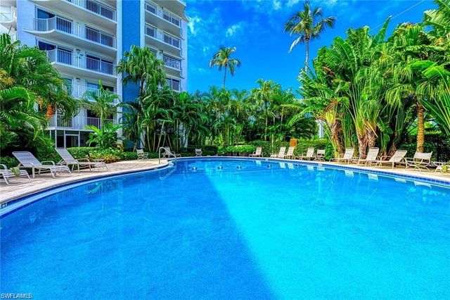 1300 Gulf Shore BLVD N 104, Naples, FL 34102