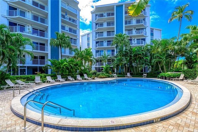 1300 Gulf Shore BLVD N 104, Naples, FL 34102