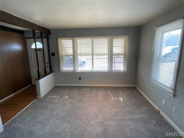 9571 Pagewood Avenue, Overland, MO 63114
