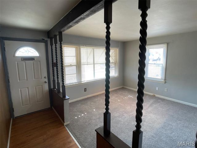 9571 Pagewood Avenue, Overland, MO 63114