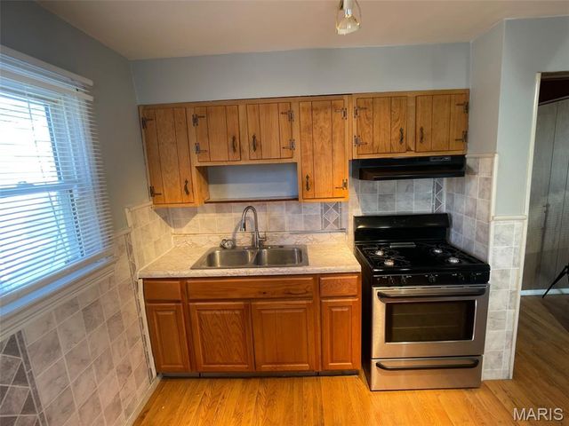 9571 Pagewood Avenue, Overland, MO 63114