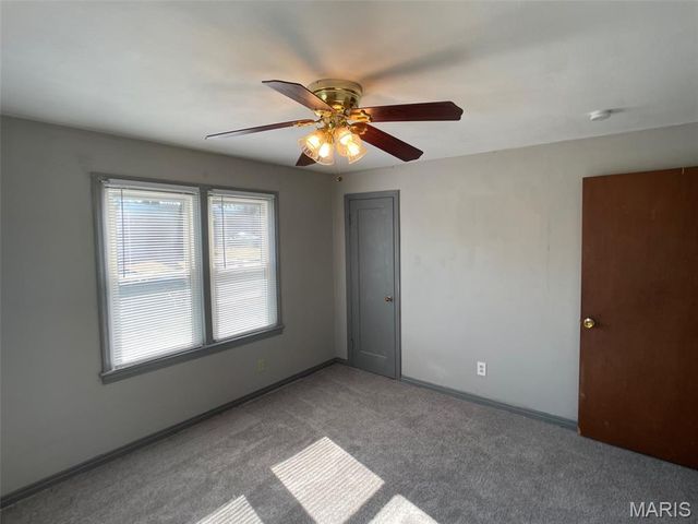 9571 Pagewood Avenue, Overland, MO 63114
