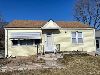 9571 Pagewood Avenue, Overland, MO 63114